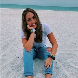 Meet your Posher, Kenzie